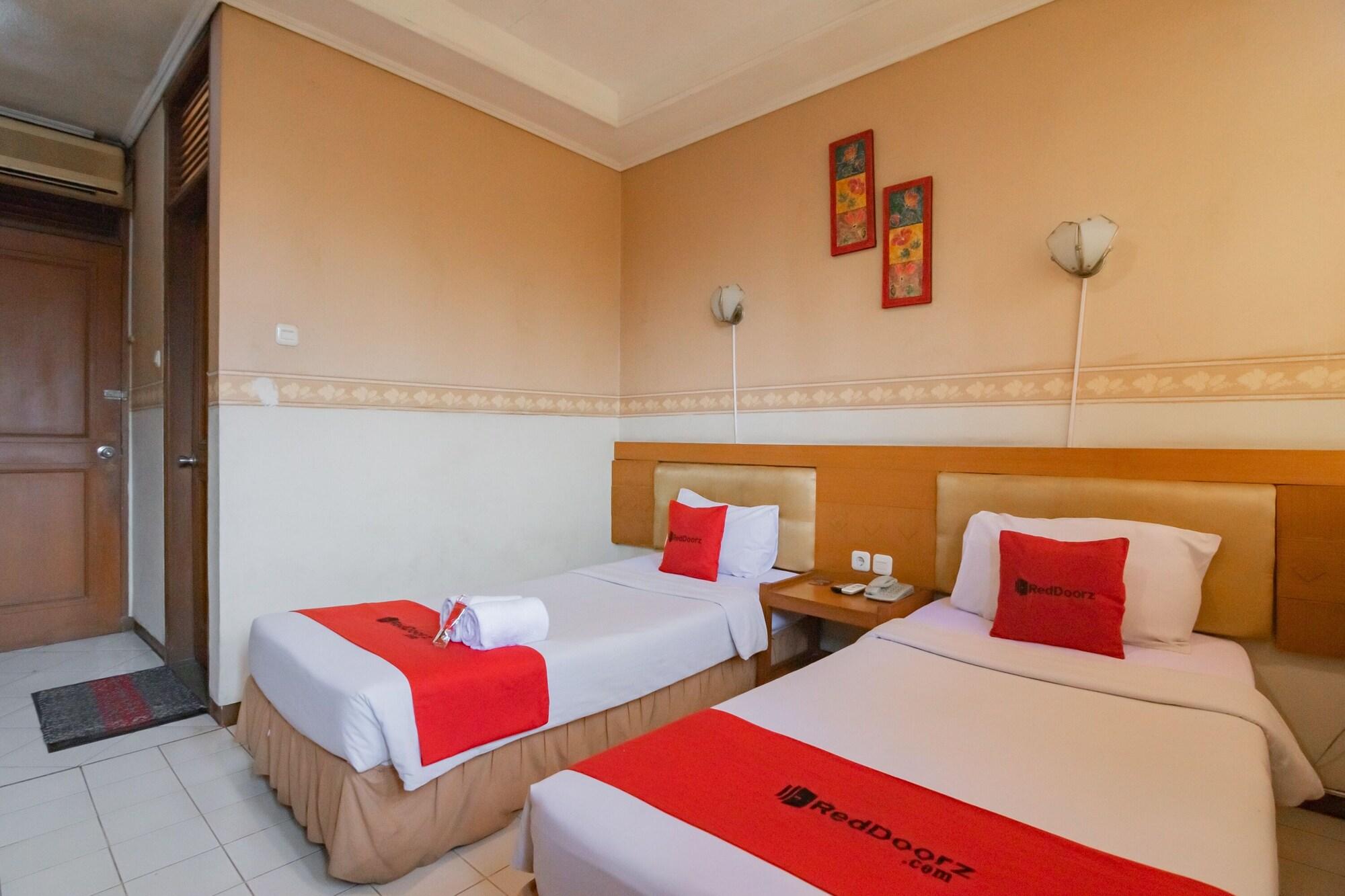 Reddoorz Plus @ Sukamulya Pasteur 2 Bandung Exterior foto
